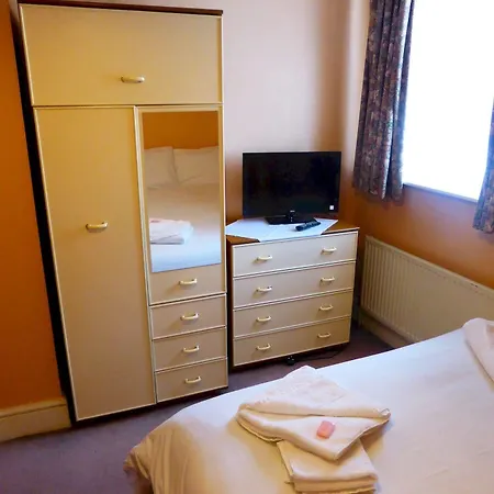 Dinara Hotel