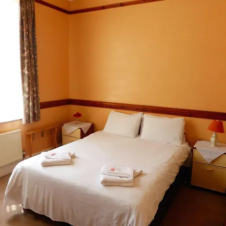 Dinara Hotel