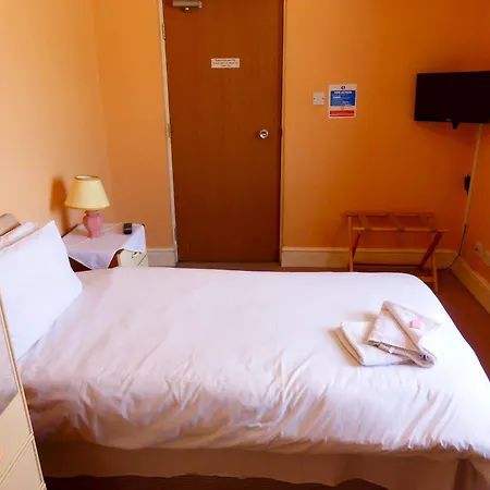 Dinara Hotel